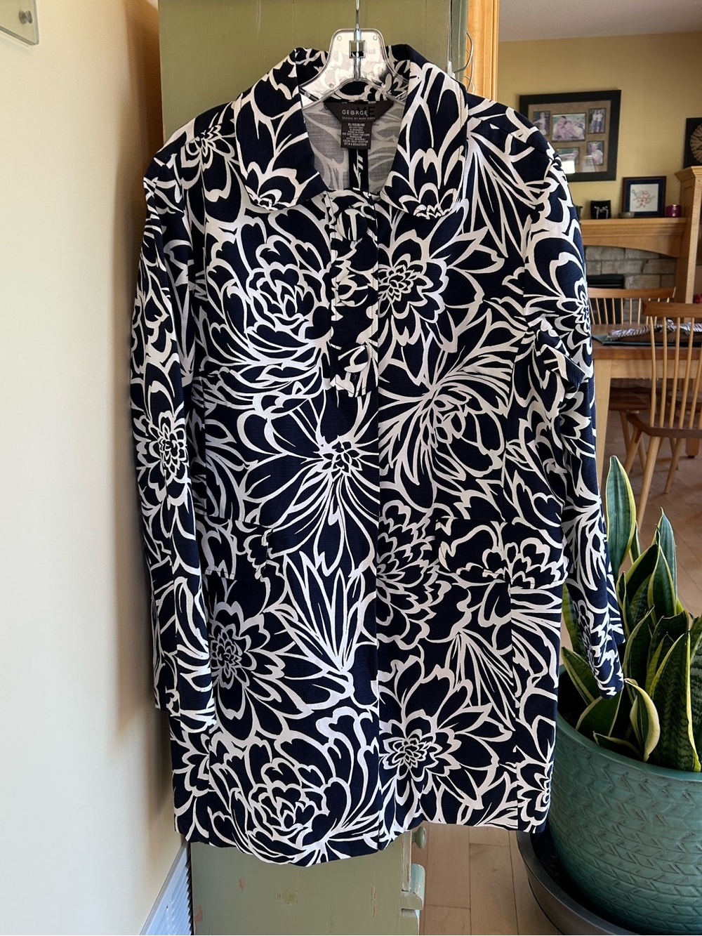 George ME by Mark Eisen Vintage Car Trench Coat Floral Navy/White Size XL